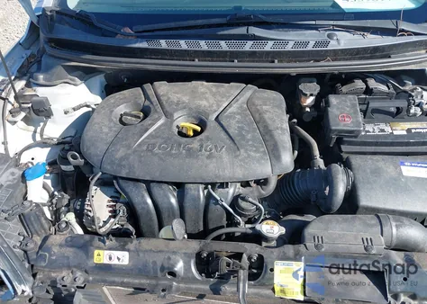 2013 Hyundai Elantra Gs z USA, uszkodzony, nr VIN KMHDH6AE5DU022531